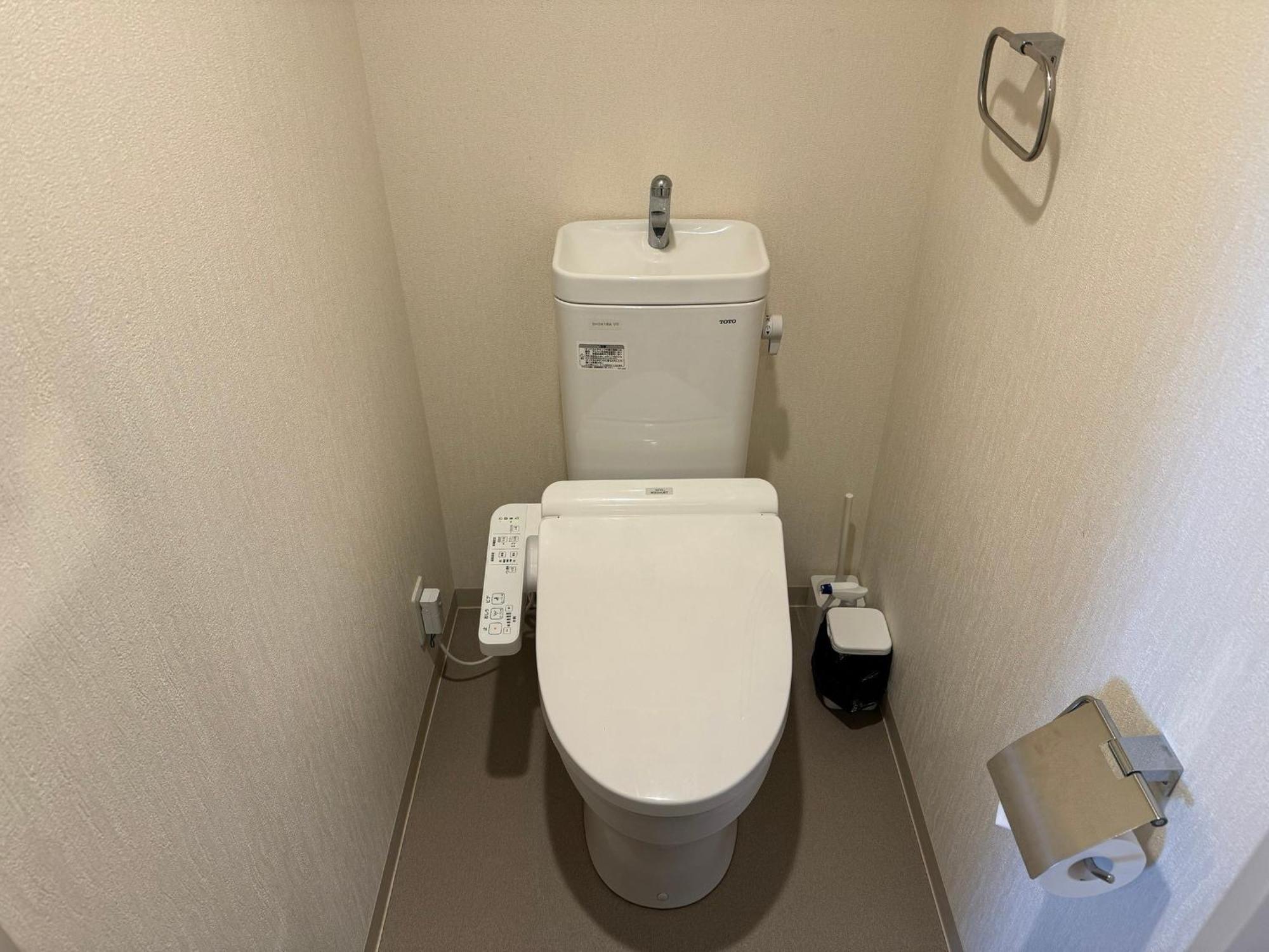 Color Tsuruhashi Apartment Osaka Exterior photo