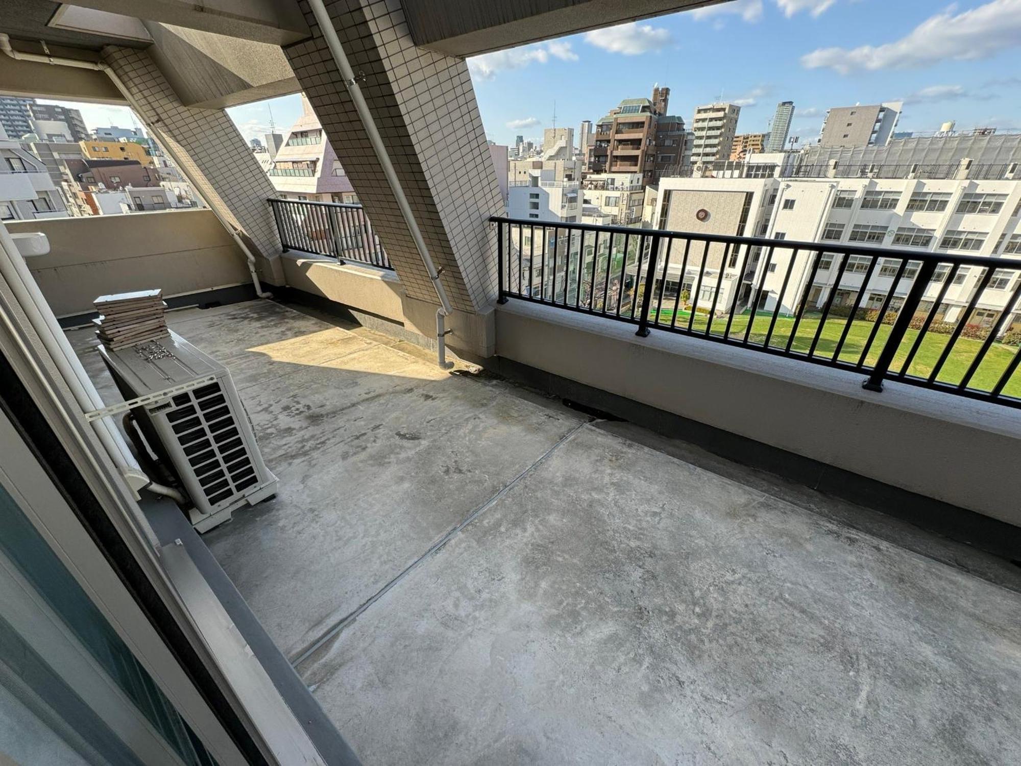 Color Tsuruhashi Apartment Osaka Exterior photo